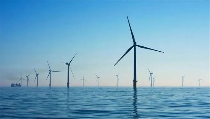 中远海运特运服务世界最深的固定底部海